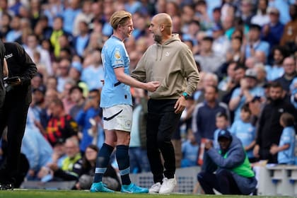 Otros tiempos: Kevin De Bruyne y el DT Pep Guardiola, una sociedad que supo ser muy exitosa en el City