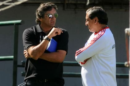 Francescoli fue dirigido por Ramón Díaz y también convivió con el riojano en un período desde la función de manager 