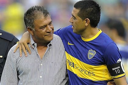 Otros tiempos: Riquelme y Borghi, en la Bombonera