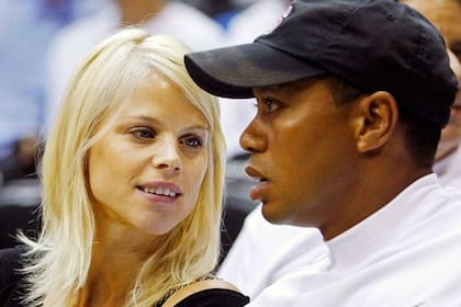 Otros tiempos: Tiger Woods, junto a su ex esposa, la modelo sueca Elin Nordegren