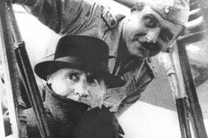 Otto Skorzeny, famoso por haber rescatado a Mussolini tras su arresto en Italia, organizó una de las ratlines