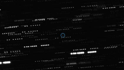 Oumuamua, que se encuentra en el centro de esta imagen, fue el primer objeto interestelar hallado en nuestro sistema solar