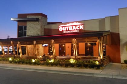 Outback invertirá US$75 millones en tres años para modernizar menús, locales y servicio al cliente