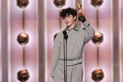 Owen Cooper, la revelación de Adolescencia, con el premio al mejor actor de reparto en una miniserie
