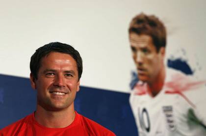 Owen jugó desde 1998 a 2008 en la Selección de Inglaterra, hasta la llegada de Capello