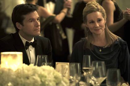 Jason Bateman y Laura Linney componen al matrimonio que atraviesa mil y una tormentas en la primera temporada de Ozark