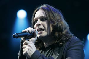 Ozzy Osbourne cambia de escenario y se presenta en Obras