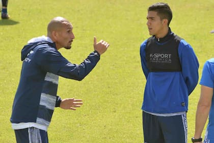 Guiñazú parece el técnico de Bebelo Reynoso: indicaciones en los tiempos de Talleres