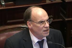 Pablo Blanco, senador por Tierra del Fuego (UCR). Debaten en el Senado el plan de labor parlamentaria