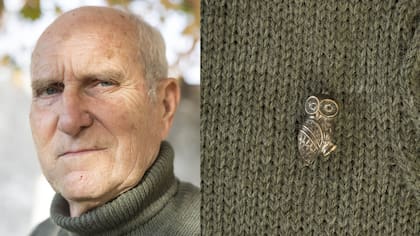 Pablo Capanna: "Esta lechuza, símbolo de la filosofía, era el distintivo de una editorial francesa. Recién salido de la Facultad y con un futuro incierto, lo anduve usando para no olvidarme de mi vocación". Fotos: Diego Spivacow / AFV