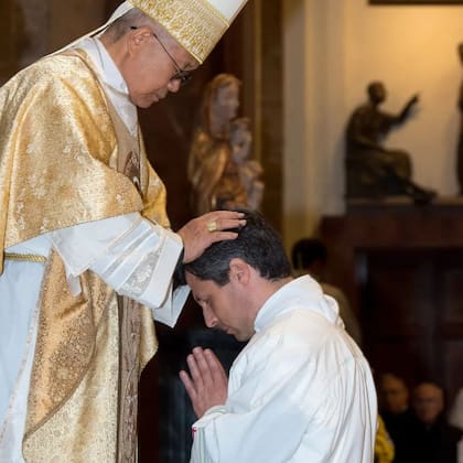 Pablo, en una misa presidida por el cardenal You, en Roma