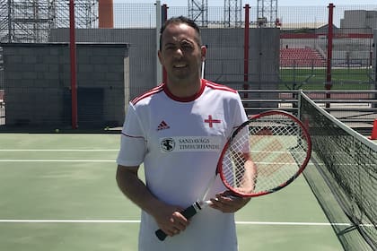 Pablo es un apasionado del tenis. Junto a su equipo de tenis de Feroe viajó a Gibraltar. Como productor, puede verse una de sus películas filmadas en Feroe en https://play.cine.ar/INCAA/produccion/6380.