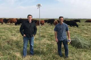 Es productor y, para no perder tiempo, creó dos artículos que exporta al mundo