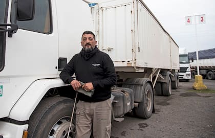 Pablo Juárez, de Monte Buey, Córdoba. Hace tres viajes por semana con el camión, cuando normalmente realizaba seis o siete 