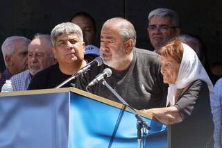 La CGT hizo una manifestación de fuerza contra Milei ante el Congreso, aunque el paro no fue contundente