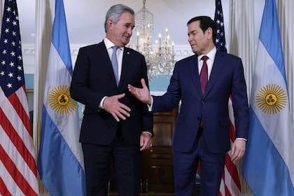 Pablo Quirno y Marco Rubio, en el Departamento de Estado, en Washington.