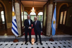 Uruguay se comprometió a analizar la relocalización de una polémica planta industrial