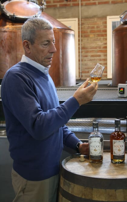 Pablo Tognetti es físico, fue presidente de Arsat, y hoy comanda la destilería Madoc, en Río Negro