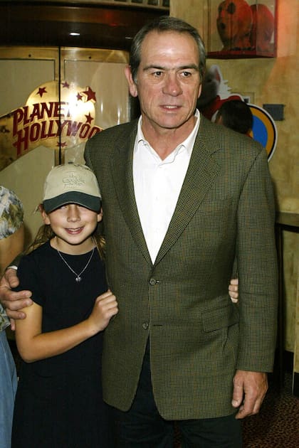 Padre e hija en la avant première de Stuart Little 2 en julio de 2002 en Londres