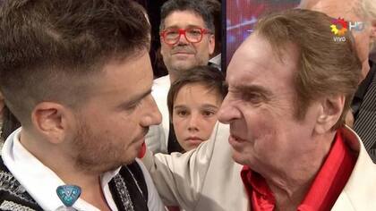 Padre e hijo celebraron el triunfo