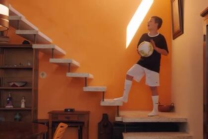 "Padres de castigo", el cortometraje en el que la Federación Paulista retrata una acción para concientizar a los adultos sobre su perjuicio en los niños