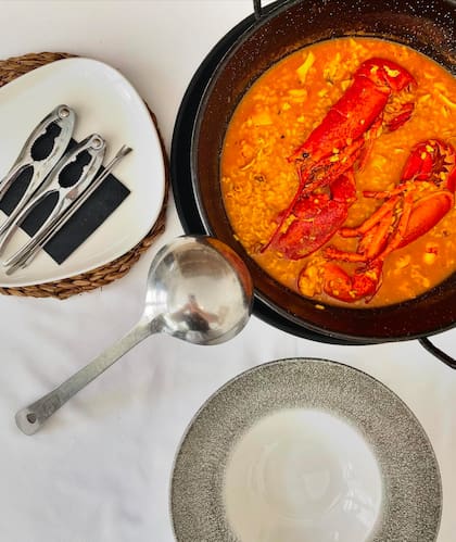 Paella en el restaurante BonAire, Valencia.