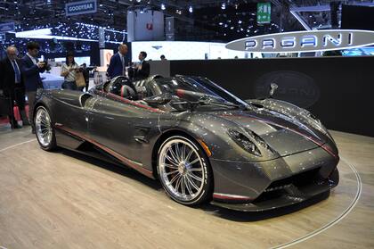 El Pagani Huayra Roadster que fue fabricado 40 veces y una la posee el beisbolista