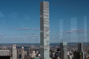 Un lujoso rascacielos se cae a pedazos y sus residentes lanzan una demanda millonaria