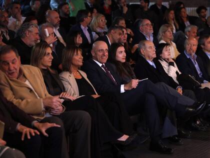 Pagni dio una clase magistral después de recibir el reconocimiento en la Universidad de Mar del Plata