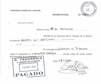 Pago de US$1200 a Martín Lousteau