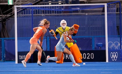 Países Bajos se quedó con el oro al vencer a las Leonas 3-1 en la final.