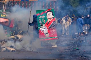 Pakistán condena a periodistas, youtubers y exmilitares a cadena perpetua por incitar a la violencia