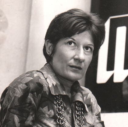 "Paksa fue una pionera en el arte que incorpora la luz, el sonido, la fibra de vidrio, el acrílico y el video", dice la curadora Nancy Rojas