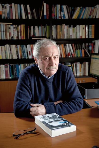 PALABRA DE EDITOR. Díaz mantenía un ida y vuelta constante con el autor, quien no aceptaba con demasiado gusto las sugerencias. "Creo que después de Borges, Saer es el escritor más importante", dice hoy el editor