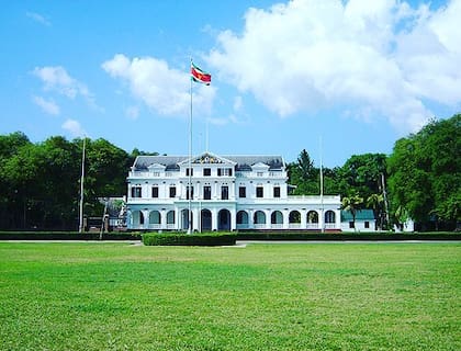 Palacio de Gobierno o Gouvernementsgebouw en Paramaribo