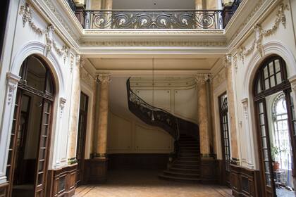 Palacio Estrogamou. Salta 1027, Buenos Aires. 16-12-201