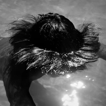 Un chapuzón captado por el fotógrafo Oscar Pintor