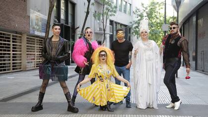 Palavecino, Manzi, Karina K, Savignone, Concha del Río (Noralih Gago) y Moisés Delgado, en el pasaje E.S. Discépolo