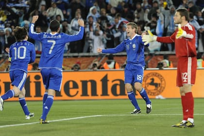 Palermo eligió el gol a Grecia en el Mundial 2010 como el más importante en la Selección