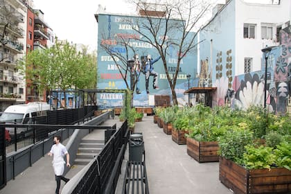 Palermo, es el barrio más grande de CABA con una extensión de aproximadamente 15, 9 km2
