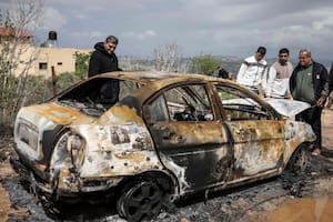 Colonos provocan incendios y atacan a palestinos en Cisjordania