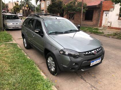 Palio Panozo maneja una Palio Weekend