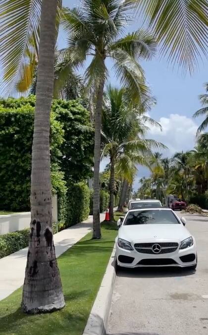 Palm Beach es el lugar favorito de la tiktoker para caminar, porque puede observar todas las casas y recintos