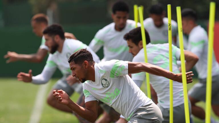 Palmeiras recupera una pieza clave y su joya de 17 años no sería titular ante Boca por la Copa Libertadores