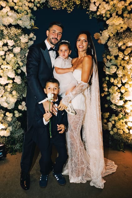Paloma con Felipe y sus dos hijos, Valentino y Clarita
