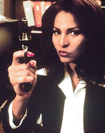 Pam Grier revive como Jackie Brown