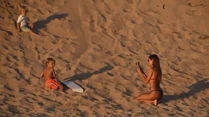 Pampita aprovecha la hora mágica para tomar imágenes de sus pequeños