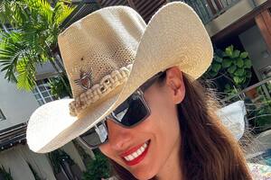 Los sombreros que Pampita lució en las playas de Miami que marcan la tendencia de la temporada