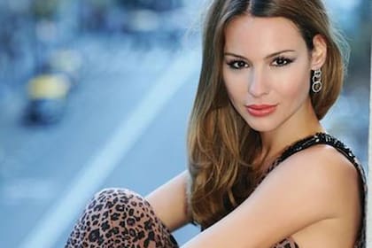 Pampita, indignada con los rumores de romance entre Oreiro y Vicuña