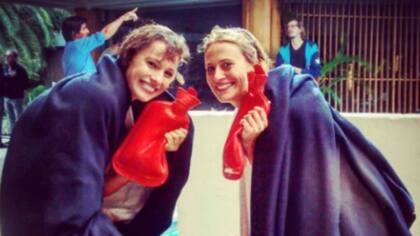 Pampita junto a Mónica Antonópulos en las grabaciones del thriller erótico